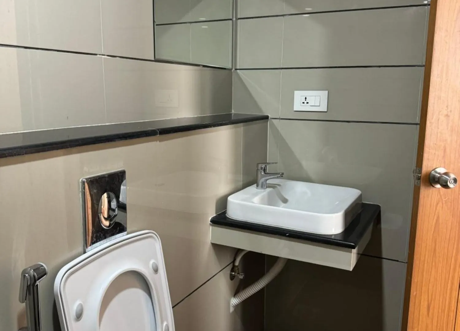 טריואנדרום Aami Dhivahi Guest House דירה